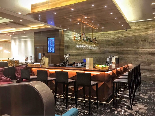 Lounge thumbnail 2