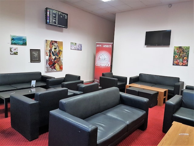 Lounge thumbnail 1