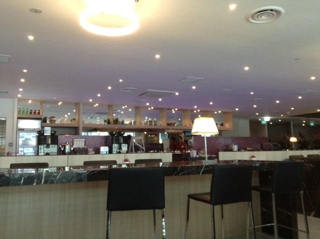 Lounge thumbnail 5