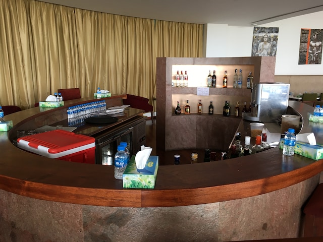 Lounge thumbnail 3