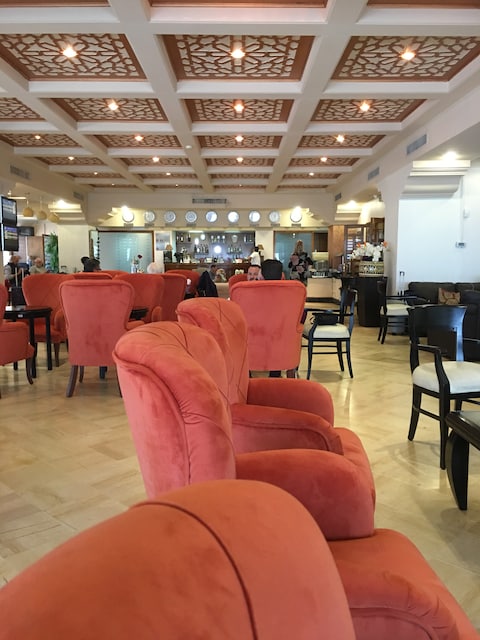 Lounge thumbnail 3