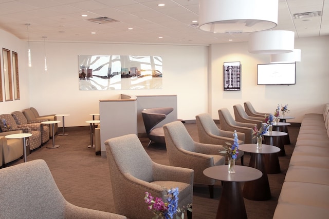 Lounge thumbnail 1