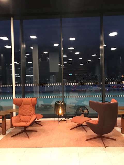 Lounge thumbnail 1