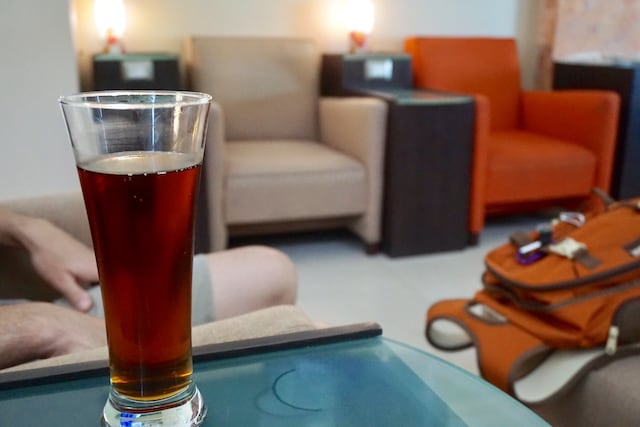 Lounge thumbnail 4