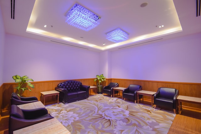 Lounge thumbnail 4