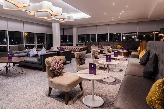 Lounge thumbnail 1