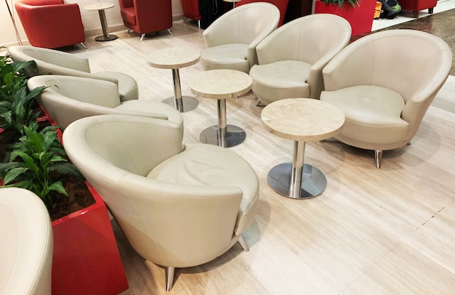 Lounge thumbnail 3