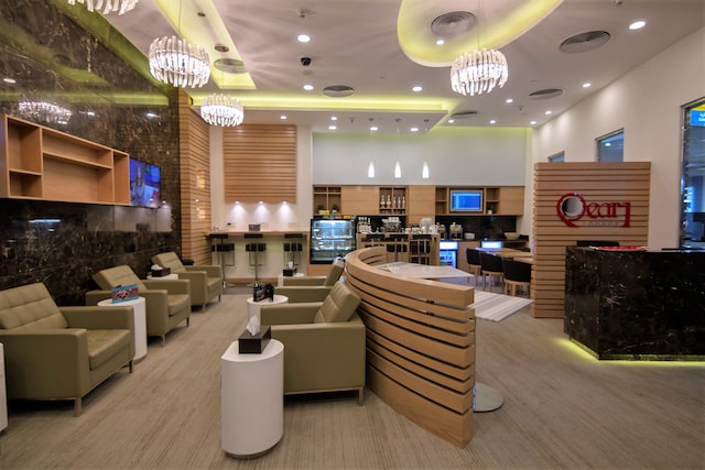 Lounge thumbnail 5