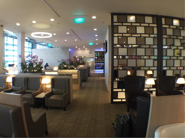 Lounge thumbnail 3