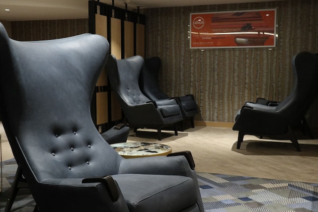 Lounge thumbnail 3