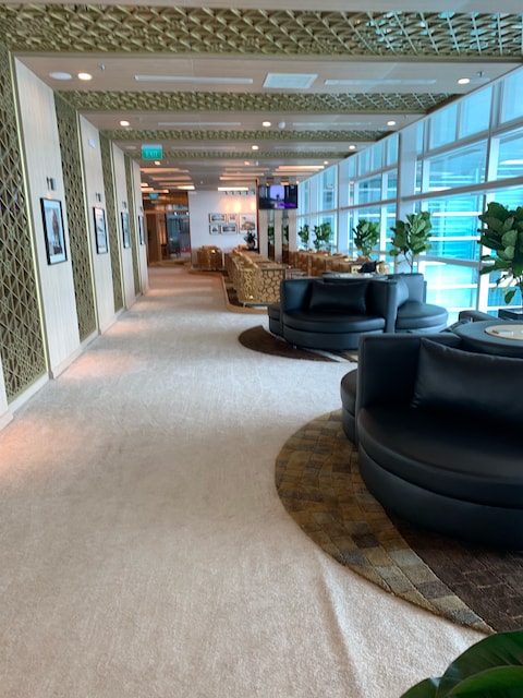 Lounge thumbnail 3