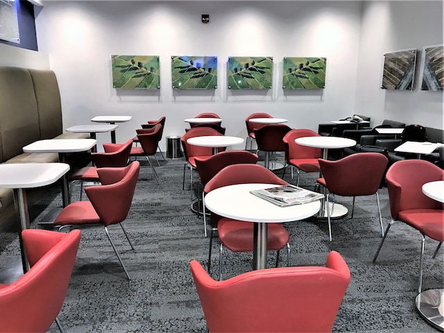 Lounge thumbnail 1
