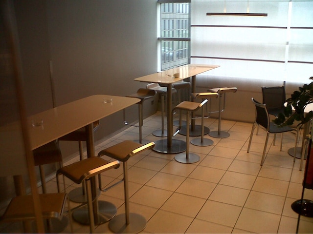 Lounge thumbnail 1