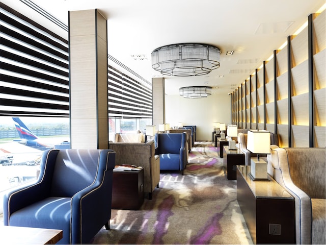 Lounge thumbnail 2