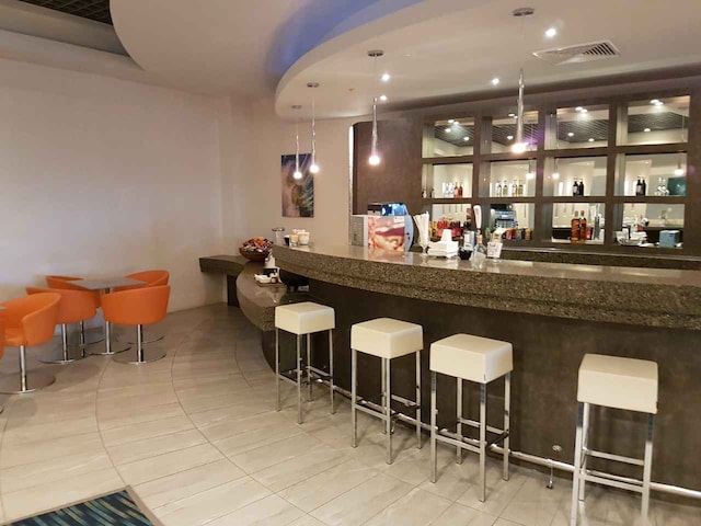 Lounge thumbnail 1