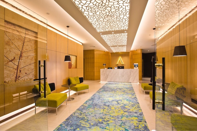 Lounge thumbnail 4