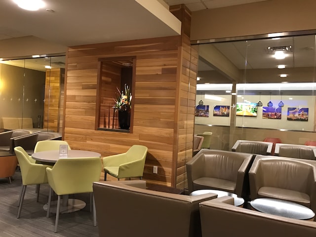 Lounge thumbnail 3