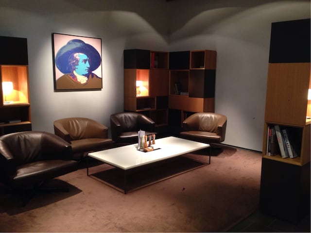 Lounge thumbnail 3
