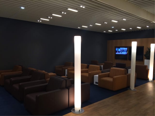 Lounge thumbnail 5