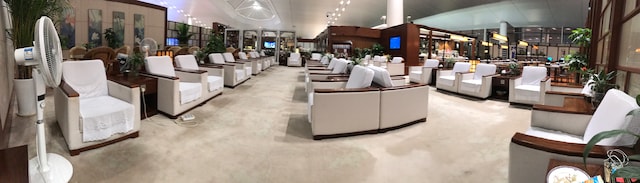 Lounge thumbnail 1