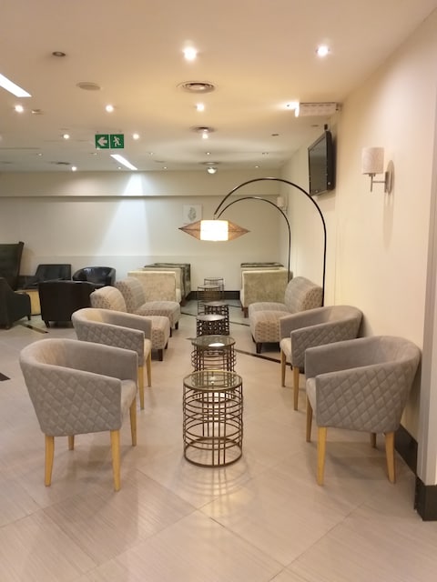 Lounge thumbnail 1