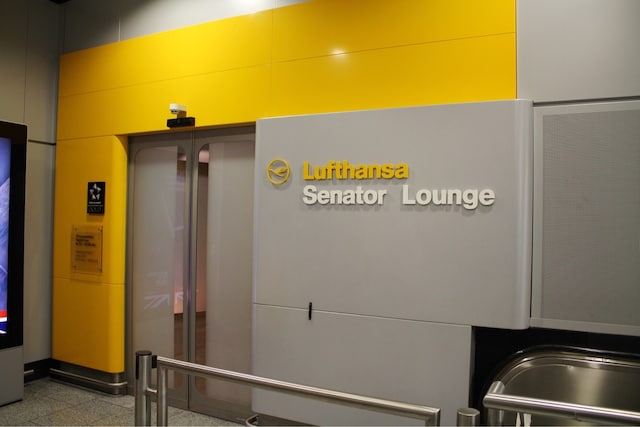 Lounge thumbnail 4