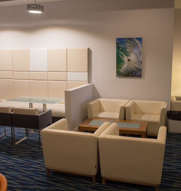 Lounge thumbnail 3