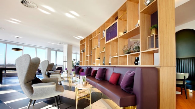 Lounge thumbnail 1