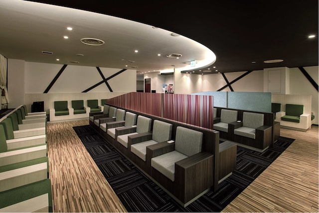 Lounge thumbnail 3