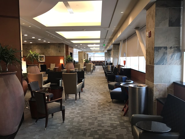 Lounge thumbnail 1