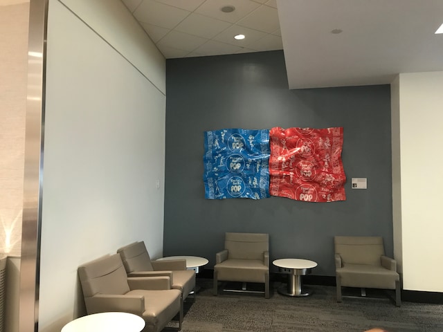 Lounge thumbnail 2