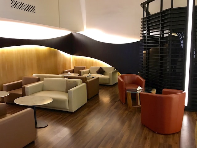 Lounge thumbnail 1