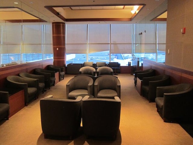 Lounge thumbnail 1