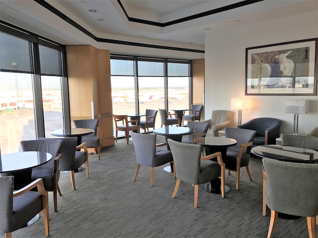 Lounge thumbnail 3