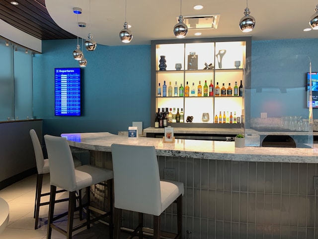 Lounge thumbnail 5