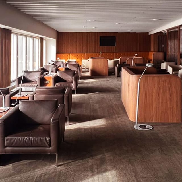 Lounge thumbnail 1