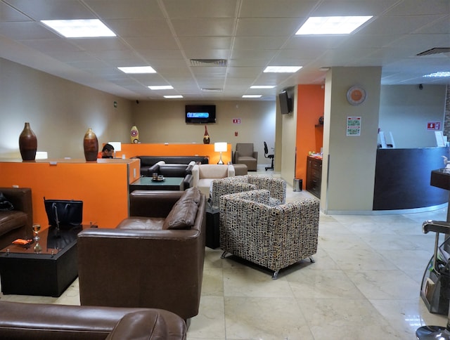 Lounge thumbnail 1