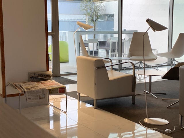 Lounge thumbnail 5