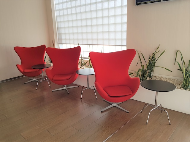 Lounge thumbnail 1