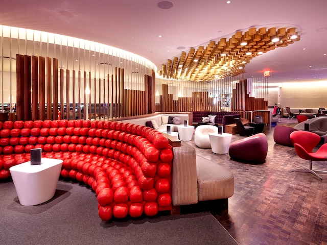 Lounge thumbnail 2
