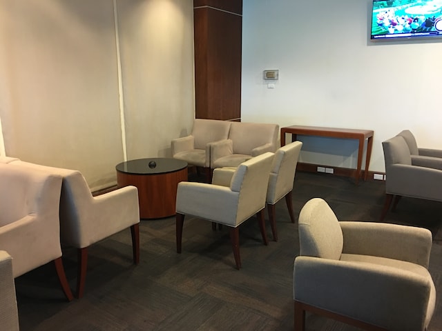 Lounge thumbnail 3