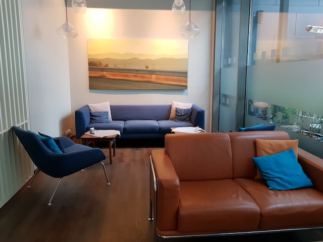 Lounge thumbnail 3