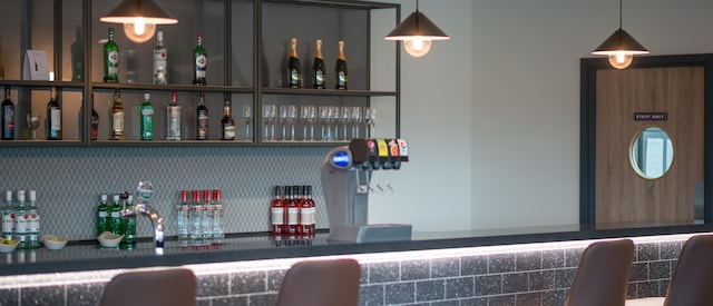 Lounge thumbnail 3