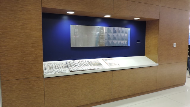 Lounge thumbnail 5