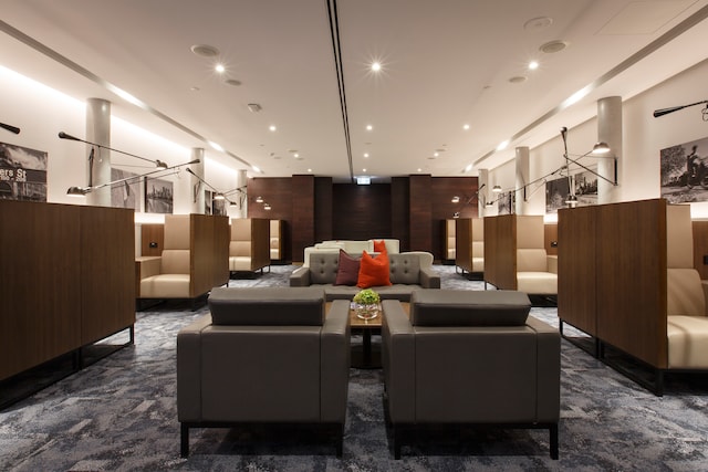 Lounge thumbnail 1