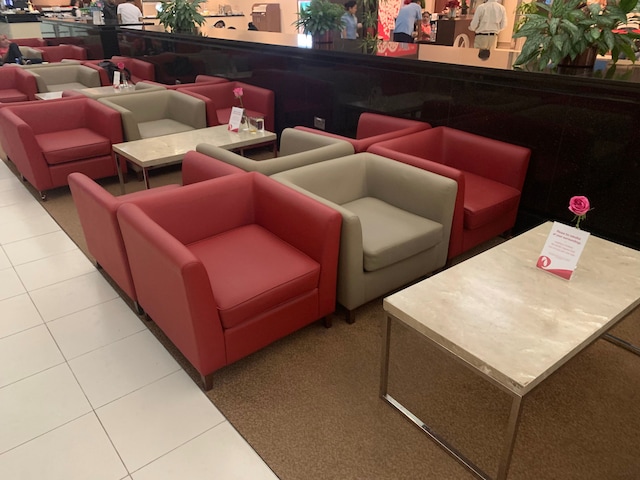 Lounge thumbnail 2