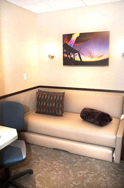 Lounge thumbnail 1