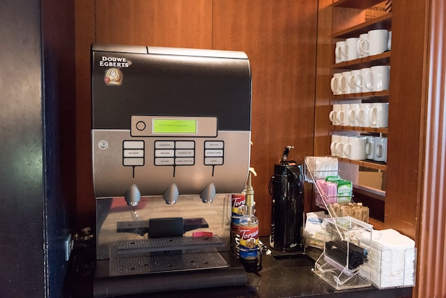 Lounge thumbnail 3