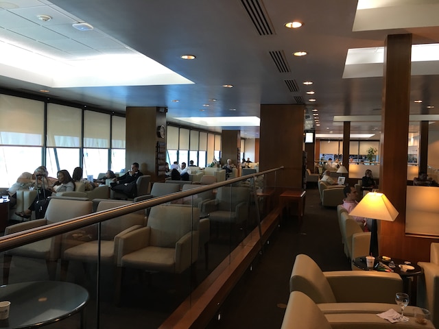 Lounge thumbnail 1
