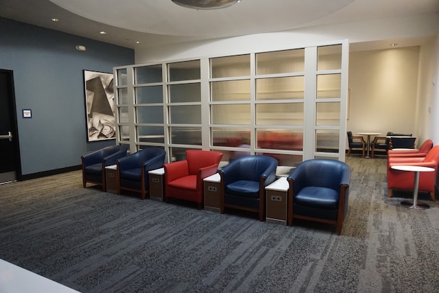 Lounge thumbnail 1